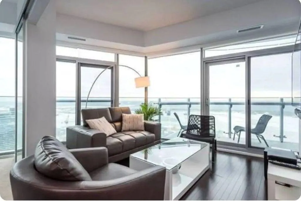 York Suites Toronto 0*,